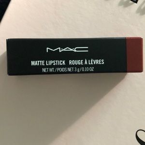 🎄 NWT MAC lipstick